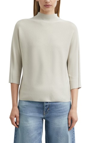 3/4 sleeve sweater with a stand-up collar