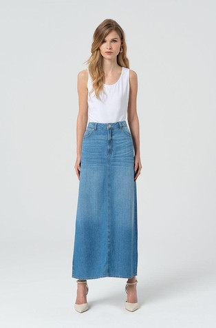 Long skirt made in denim with middle wash