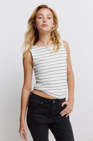 Cotton sleeveless fitted round neck top