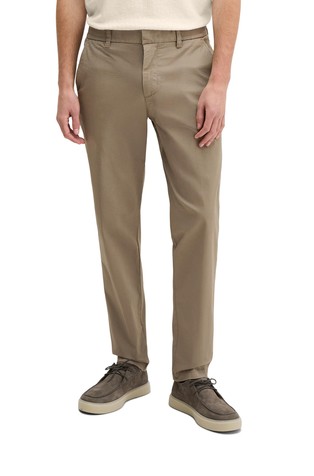 Slim chinos in stretch cotton poplin