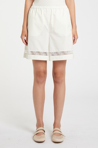 Monochrome cotton shorts with lace