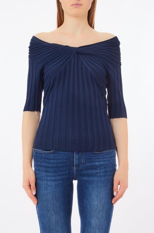 Knit top in viscose-blend