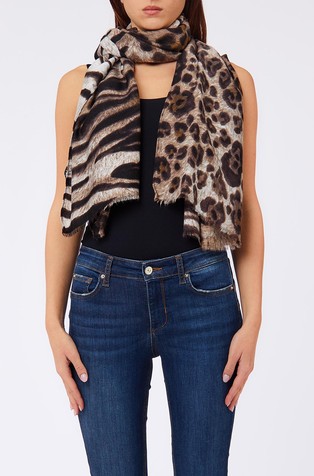 Animal patterned foulard