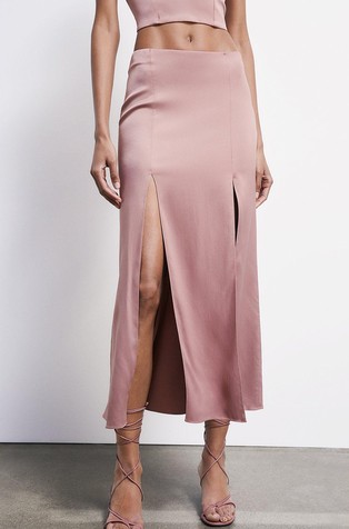 Dolgo satenasto krilo z razporkoma