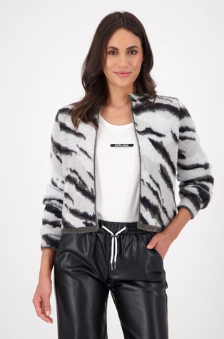 Pletena jopa s tigrastim vzorcem