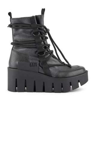 Grip Desert Booties