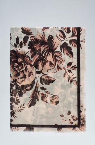 Scarf with floral print