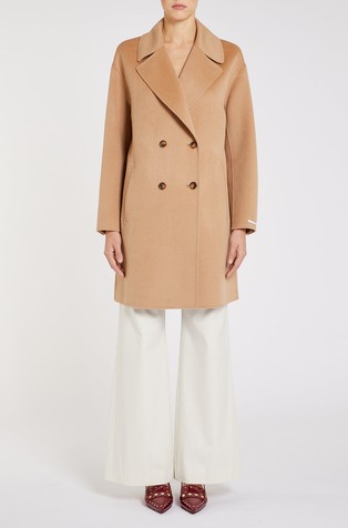 Kratek volnen plašč z dvorednim zapenjanjem