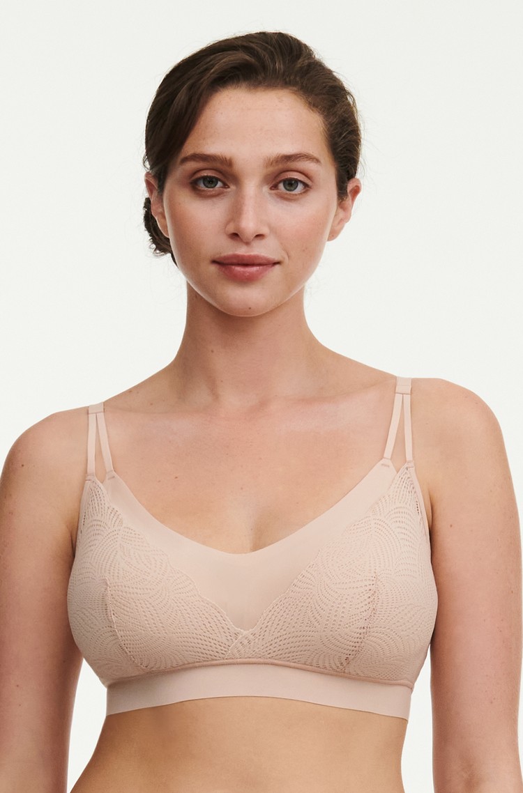 CHANTELLE SoftStretch Bralette With Removable Pads Beige 