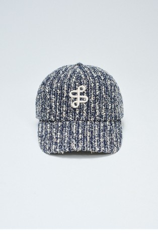 Tweed cap with branding