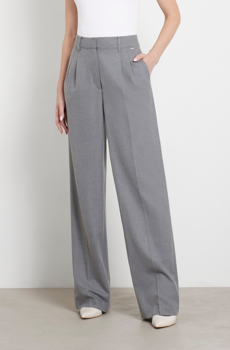 GUESS Relaxed fit hlače iz viskozne mešanice Siva - Gray 