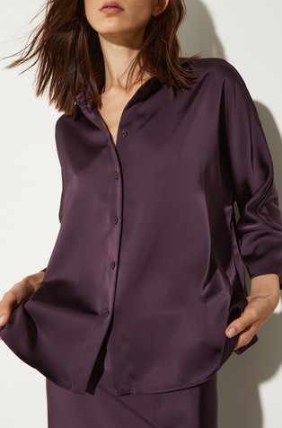 Fluid satin 3/4 sleeved shirt