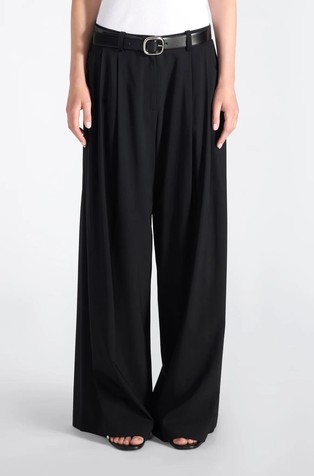 Široke hlače z gubami