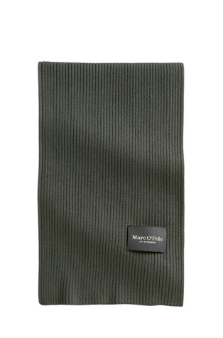 Knitted scarf made from organic cotton