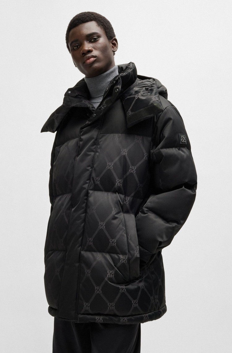 HUGO BOSS Vodoodbojna puhovka z logo vzorcem Črna - Black 
