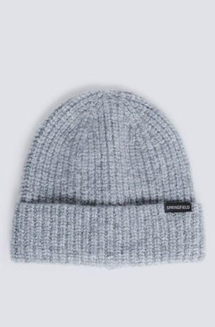 Rebrasto pletena kapa