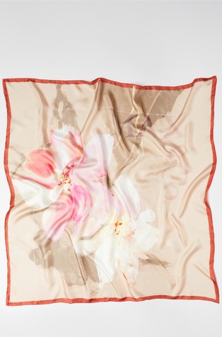 Silk twill foulard with print