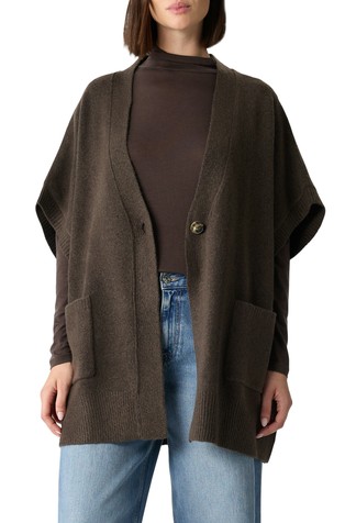 Pleten brezrokavnik z našitima žepoma