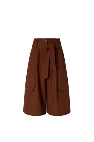 Flared cotton bermuda cargo shorts with belt