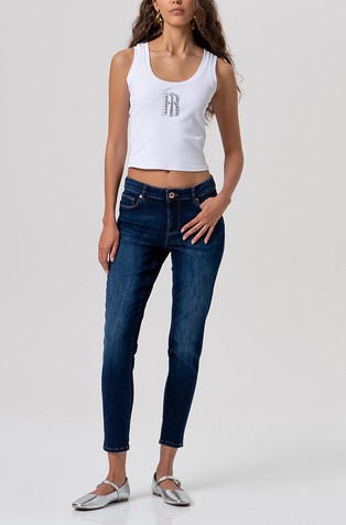 Slim fit push up jeans hlače s skrajšano dolžino