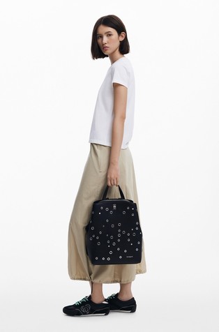DESIGUAL Medium nahrbtnik z zakovicami Črna - Black 7