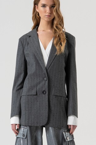 Daljši suknjič s črtastim vzorcem in okrasnimi kamenčki