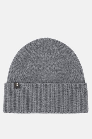 Pletena volnena kapa