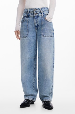 Relaxed fit jeans