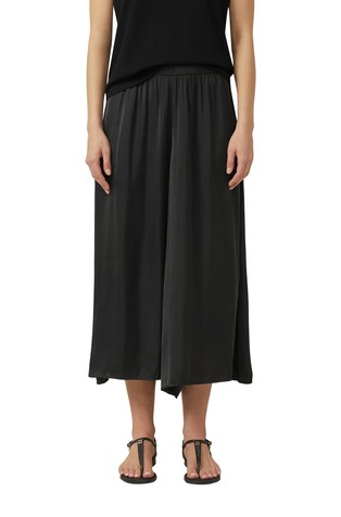 Culotte hlače z izjemno širokimi hlačnicami in zmečkanim videzom