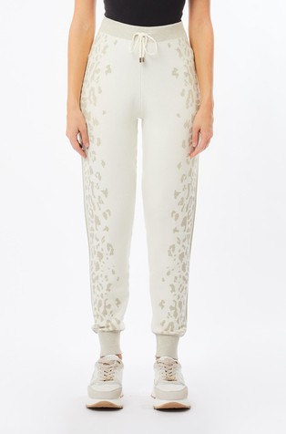 Pletena trenirka iz viskozne mešanice z živalskim vzorcem