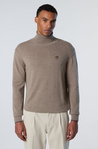 Pleten puli iz volnene mešanice