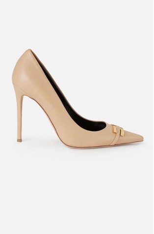 Usnjeni salonarji z logo detajlom