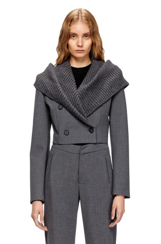 Cropped suknjič s pleteno kapuco