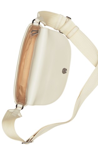 MARC O'POLO Shoulder bag small made from faux-leather Natural Cotton 5