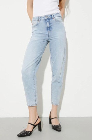 Straight cropped jeans