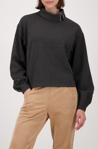 Pulover z okrasnimi kamenčki