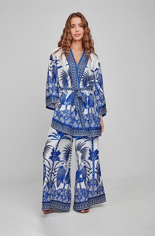 Satenast kimono s tropskim vzorcem