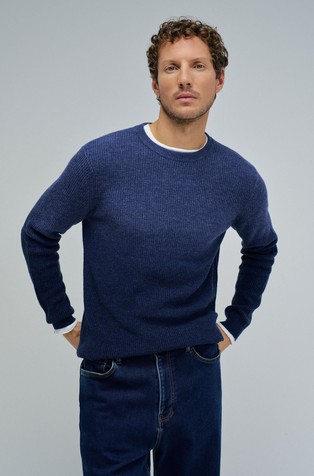 Pleten pulover iz volnene mešanice z učinkom bledenja barve