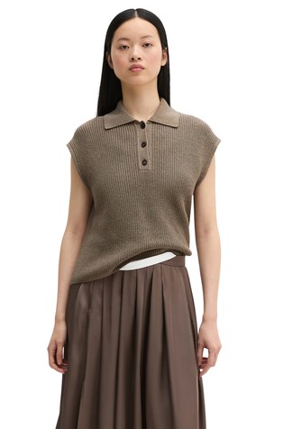 Relaxed knitted sleeveless polo shirt