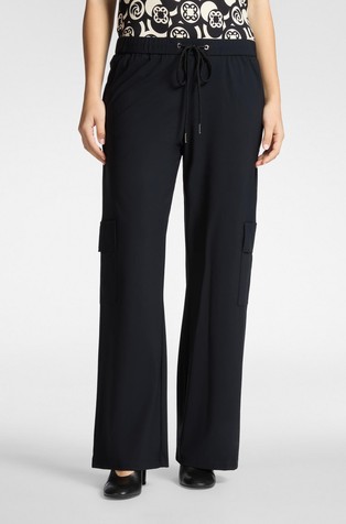 Stretch trousers with cargo pockets