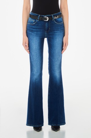Flared cut jeans