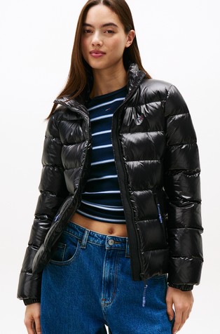 Slim fit vodoodbojna prešita puhovka