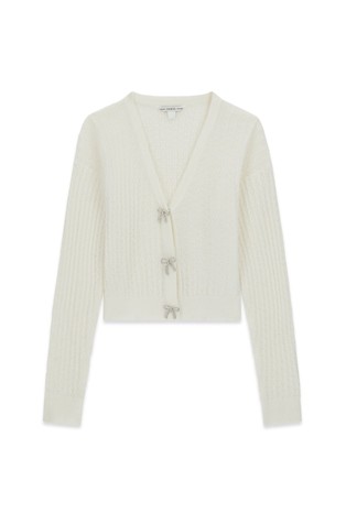 Rebrasto pletena jopa s pentljami iz okrasnih kamenčkov