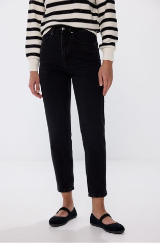 Mom fit jeans