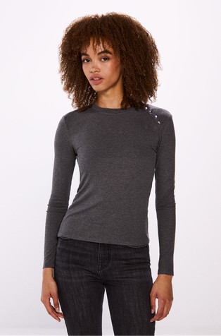 T-shirt with buttons on the armhole