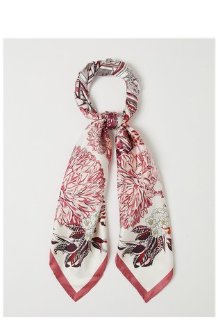 Patterned silk stole