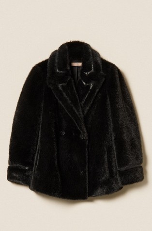 Kratek plašč iz umetnega krzna