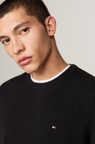 TOMMY HILFIGER Teksturirano pleten pulover Črna - Black 4