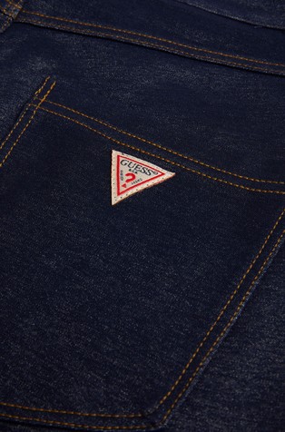 GUESS Straight fit hlače iz viskozne mešanice z videzom denima Modra - Blue 9
