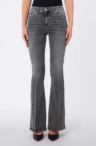 Bootcut jeans